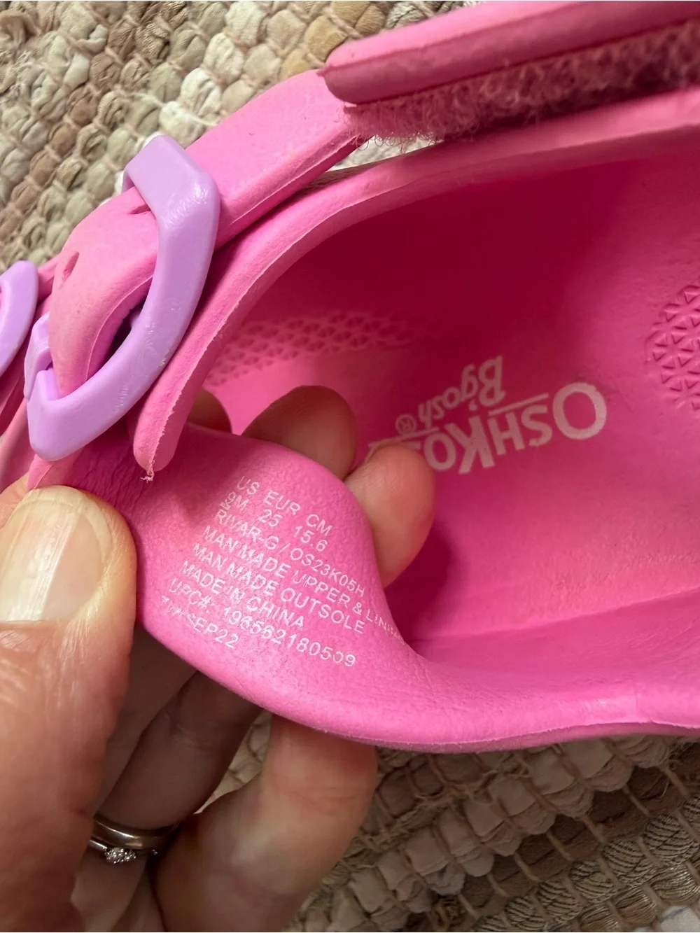 OshKosh B'gosh Pink Sandals, girls size 9